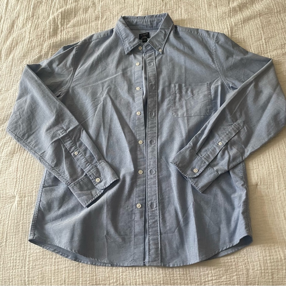 J. Crew Flex Oxford Button Down Shirt, Blue (Large)

Never worn